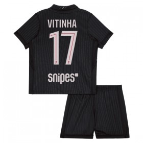 Paris Saint-Germain Vitinha 17 Jordan Dziecięca Czwarty Koszulki Piłkarskie 2025-26 Krótki Rękaw (+ Krótkie spodenki)
