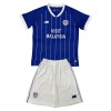 Cardiff City Dziecięca Główna Koszulki Piłkarskie 2025-26 Krótki Rękaw (+ Krótkie spodenki) Cardiff City Dziecięca Główna Koszulki Piłkarskie 2025-26 Krótki Rękaw (+ Krótkie spodenki)