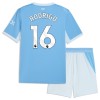 Manchester City Rodrigo 16 Dziecięca Główna Koszulki Piłkarskie 2026-27 Krótki Rękaw (+ Krótkie spodenki) Manchester City Rodrigo 16 Dziecięca Główna Koszulki Piłkarskie 2026-27 Krótki Rękaw (+ Krótkie spodenki)