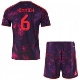 FC Bayern Monachium Kimmich 6 Dziecięca Trzeciej Koszulki Piłkarskie 2026-27 Krótki Rękaw (+ Krótkie spodenki)