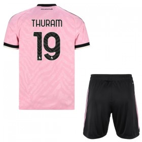Juventus Thuram 19 Dziecięca Precz Koszulki Piłkarskie 2026-27 Krótki Rękaw (+ Krótkie spodenki)