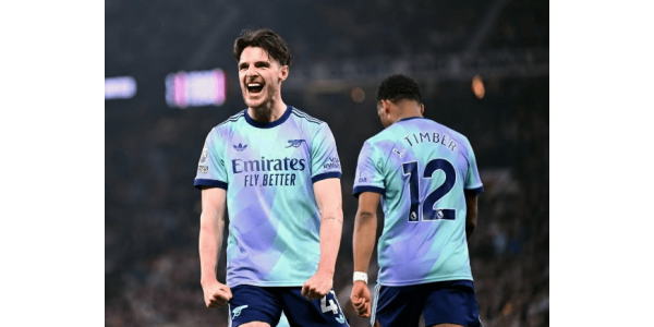 Arsenal remisuje z Manchesterem United, rozbijając ich marzenia o tytule Arsenal remisuje z Manchesterem United, rozbijając ich marzenia o tytule