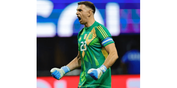 Damian Martínez największym przegranym okna transferowego Damian Martínez największym przegranym okna transferowego