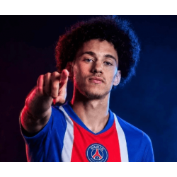 Paris Saint-Germain dodaje kolejną gwiazdę do swojej linii ataku