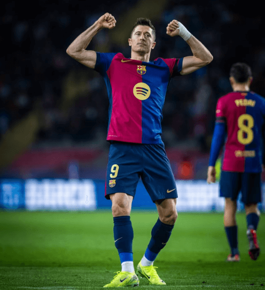 Lewandowski błyszczy w La Liga, Barcelona pokonuje Sevillę