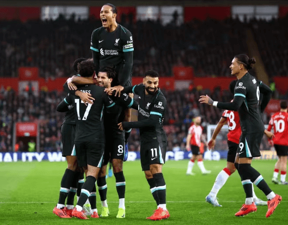 Rozwój Liverpoolu dramatycznie zmienił wyścig o tytuł Premier League