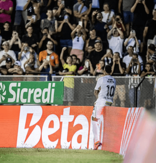 Neymar wrócił do Santosu i zabłysnął, 1 gol i 2 asysty pomogły drużynie wygrać