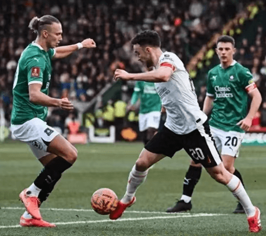 Nieoczekiwana eliminacja z Pucharu Anglii, Liverpool celuje w Premier League i Ligę Mistrzów