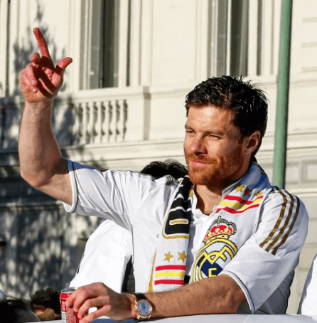 Xabi Alonso trenuje Real Madryt, a nowa legenda Bernabeu zaczyna