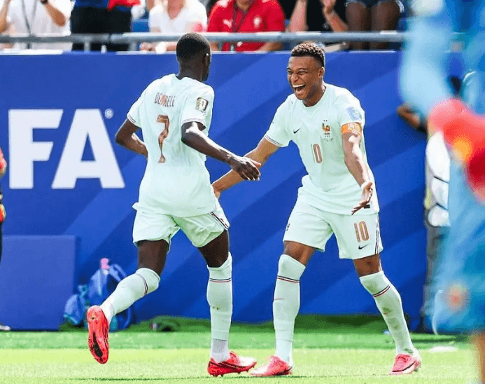 Haaland obserwuje z boku, Mbappe zaliczył dwie asysty, Dembélé strzelił hat-tricka